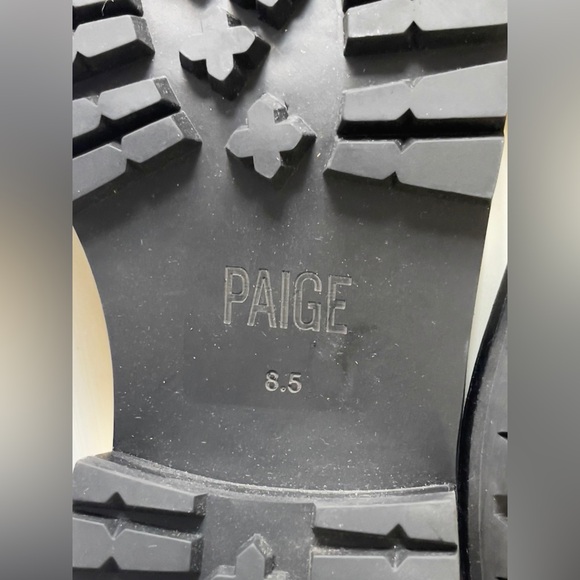 PAIGE Women’s Briana Lug Sole Leather Chelsea White Slip on Ankle Boots Size 8.5 - Picture 10 of 10